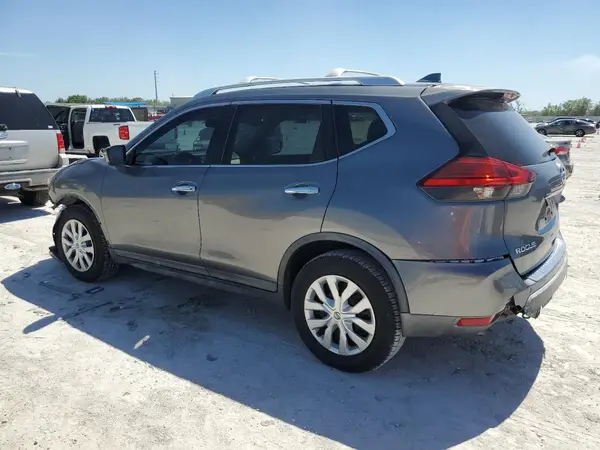 KNMAT2MT5HP561583 2017 NISSAN ROGUE - Image 2