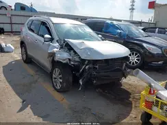 KNMAT2MT5HP563897 2017 NISSAN ROGUE
