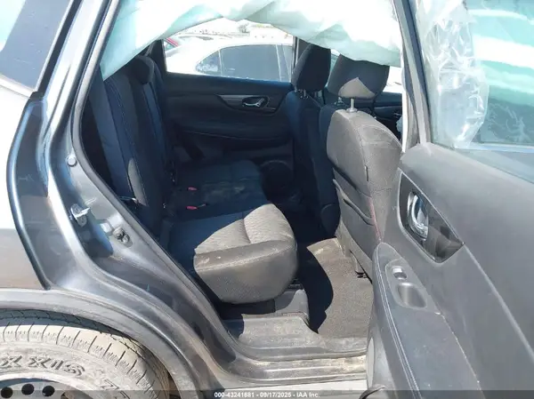 KNMAT2MT5HP567495 2017 NISSAN ROGUE - Image 8