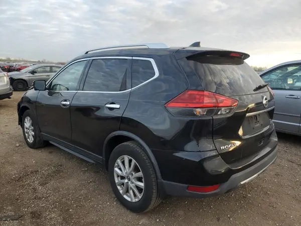 KNMAT2MT5HP568033 2017 NISSAN ROGUE - Image 2