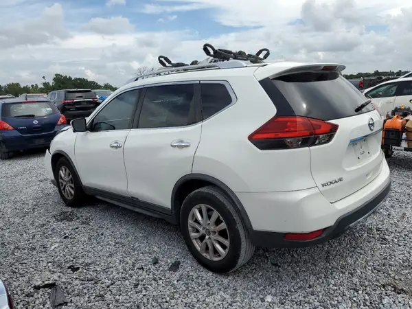 KNMAT2MT5HP569022 2017 NISSAN ROGUE - Image 2