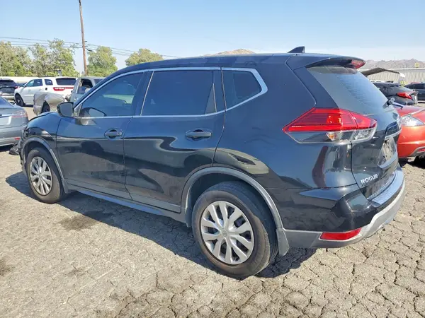 KNMAT2MT5HP571319 2017 NISSAN ROGUE - Image 2