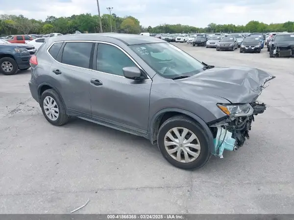 KNMAT2MT5HP572065 2017 NISSAN ROGUE - Image 1