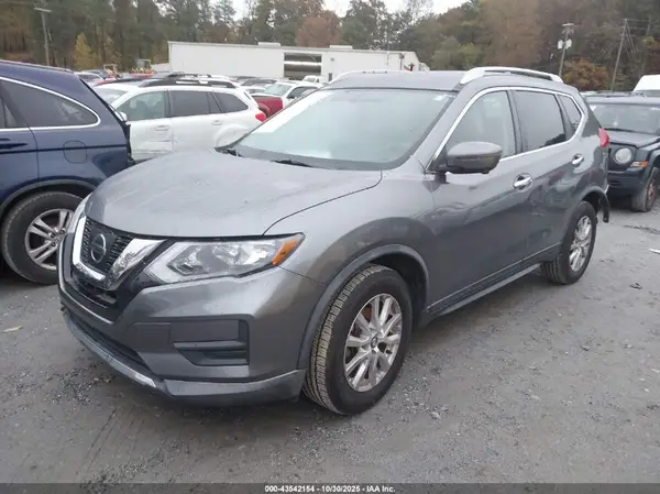 KNMAT2MT5HP582918 2017 NISSAN ROGUE - Image 2