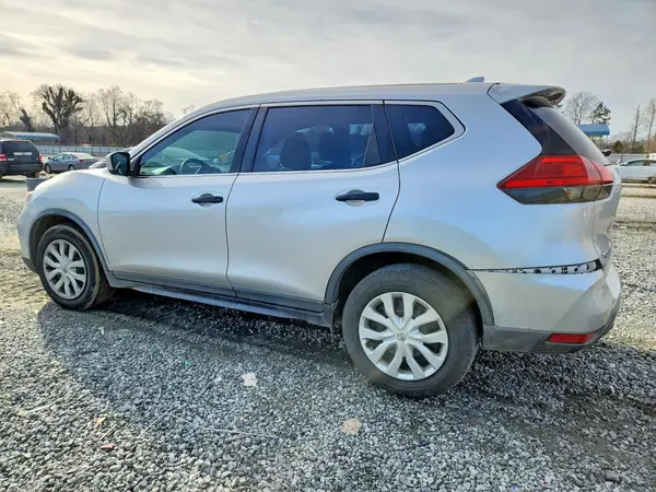 KNMAT2MT5HP583244 2017 NISSAN ROGUE - Image 2