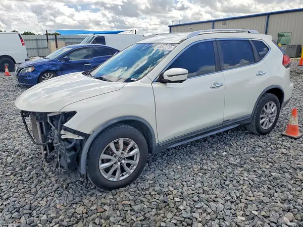 KNMAT2MT5HP585916 2017 NISSAN ROGUE - Image 1