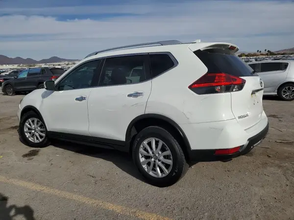 KNMAT2MT5HP586094 2017 NISSAN ROGUE - Image 2