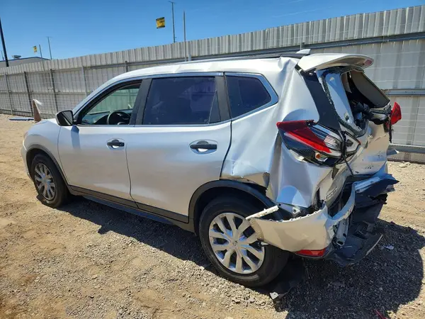 KNMAT2MT5HP586581 2017 NISSAN ROGUE - Image 2