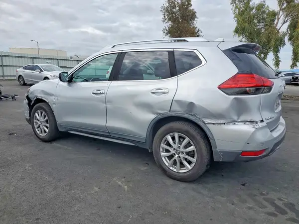 KNMAT2MT5HP588962 2017 NISSAN ROGUE - Image 2