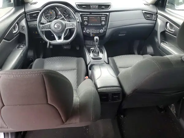 KNMAT2MT5HP588962 2017 NISSAN ROGUE - Image 8