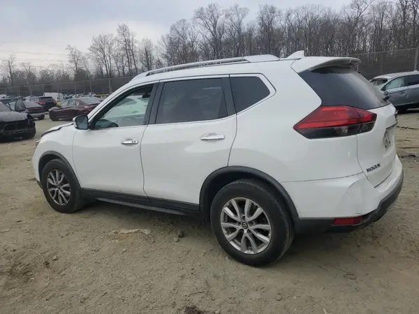 KNMAT2MT5HP589996 2017 NISSAN ROGUE - Image 2