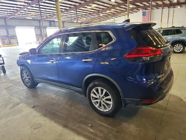 KNMAT2MT5HP602309 2017 NISSAN ROGUE - Image 2