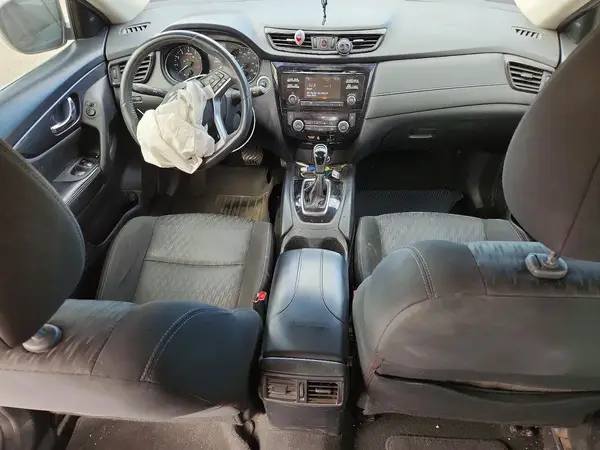 KNMAT2MT5HP602634 2017 NISSAN ROGUE - Image 8