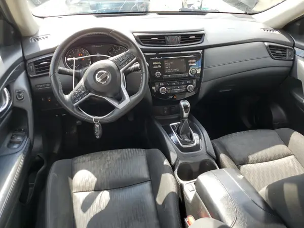 KNMAT2MT5HP603945 2017 NISSAN ROGUE - Image 8