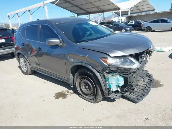 KNMAT2MT5HP606764 2017 NISSAN ROGUE - Image 1