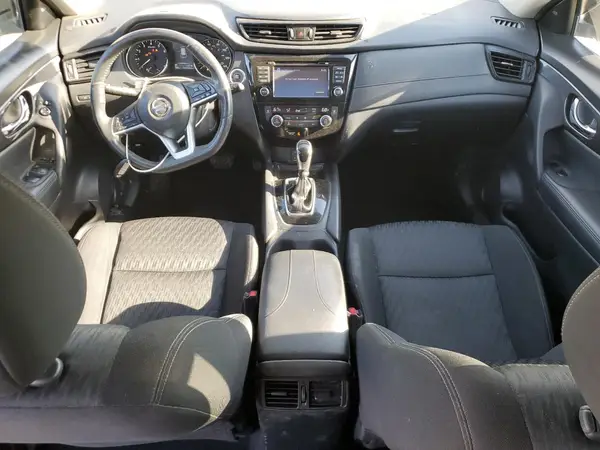 KNMAT2MT5HP609812 2017 NISSAN ROGUE - Image 8
