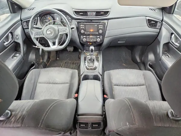 KNMAT2MT5HP609826 2017 NISSAN ROGUE - Image 8