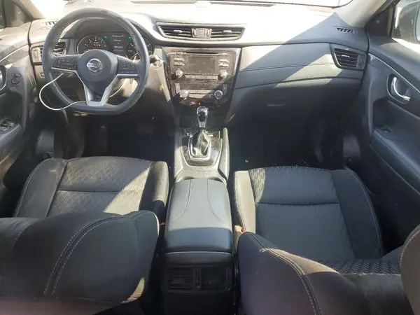 KNMAT2MT5HP610703 2017 NISSAN ROGUE - Image 8