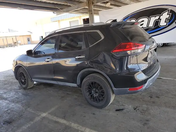 KNMAT2MT5HP613908 2017 NISSAN ROGUE - Image 2