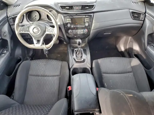KNMAT2MT5HP615271 2017 NISSAN ROGUE - Image 8