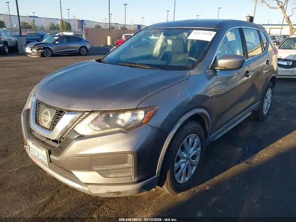 KNMAT2MT5HP615965 2017 NISSAN ROGUE - Image 2