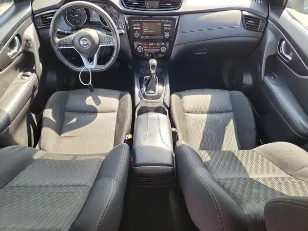 KNMAT2MT5HP618154 2017 NISSAN ROGUE - Image 8