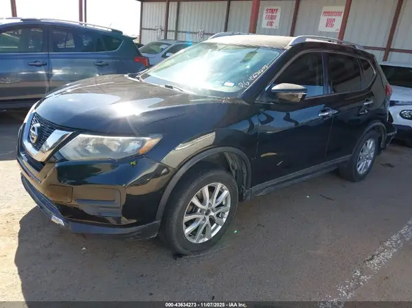 KNMAT2MT5JP504659 2018 NISSAN ROGUE - Image 2