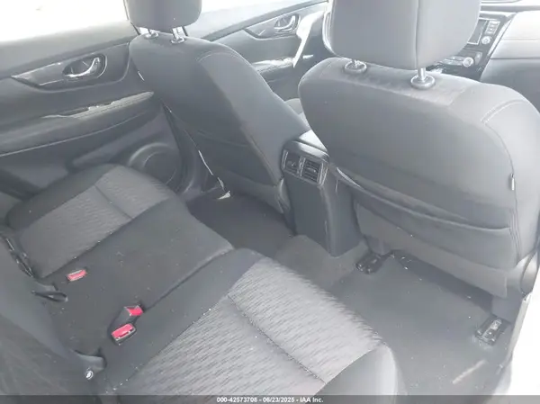 KNMAT2MT5JP504662 2018 NISSAN ROGUE - Image 8