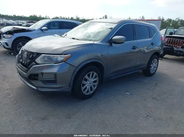 KNMAT2MT5JP507285 2018 NISSAN ROGUE - Image 2