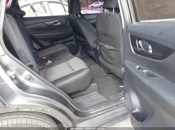 KNMAT2MT5JP507285 2018 NISSAN ROGUE - Image 8