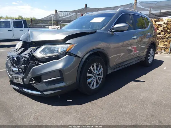 KNMAT2MT5JP509666 2018 NISSAN ROGUE - Image 2