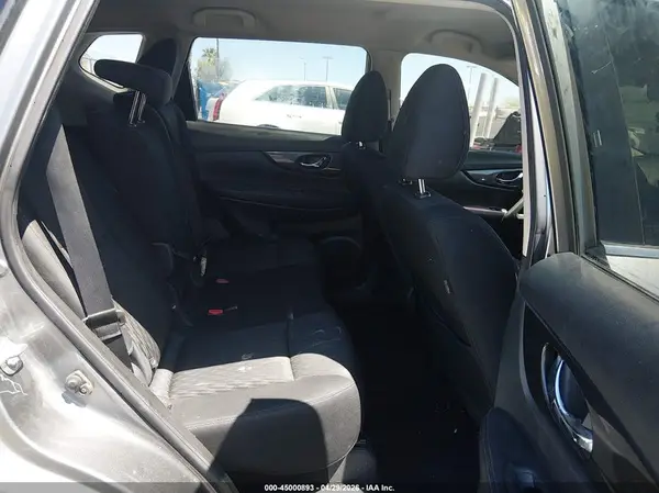 KNMAT2MT5JP509666 2018 NISSAN ROGUE - Image 8
