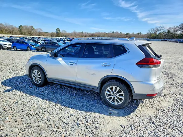 KNMAT2MT5JP510199 2018 NISSAN ROGUE - Image 2