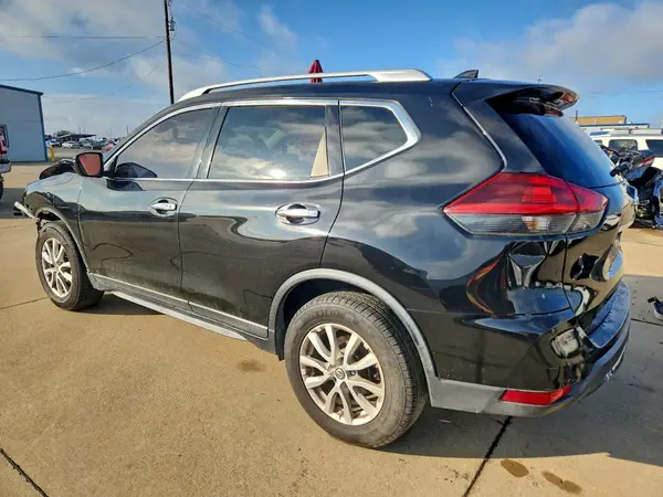 KNMAT2MT5JP514091 2018 NISSAN ROGUE - Image 2
