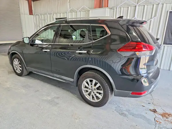 KNMAT2MT5JP519971 2018 NISSAN ROGUE - Image 2