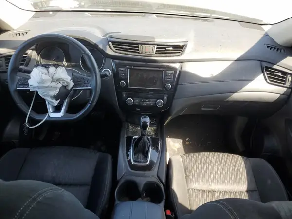 KNMAT2MT5JP520232 2018 NISSAN ROGUE - Image 8
