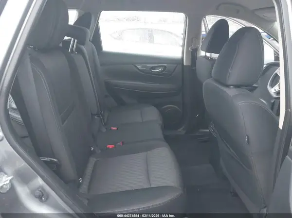 KNMAT2MT5JP521476 2018 NISSAN ROGUE - Image 8