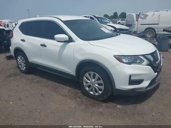 KNMAT2MT5JP521820 2018 NISSAN ROGUE - Image 1