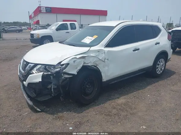 KNMAT2MT5JP521820 2018 NISSAN ROGUE - Image 2