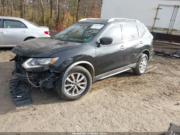 KNMAT2MT5JP522918 2018 NISSAN ROGUE - Image 2