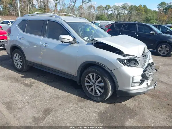KNMAT2MT5JP527441 2018 NISSAN ROGUE - Image 1