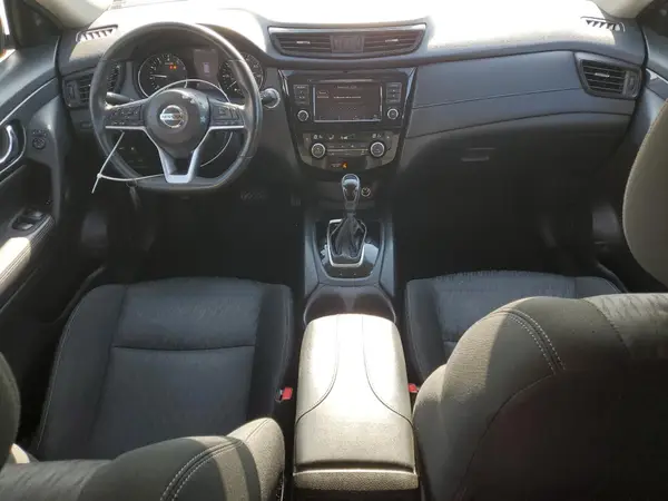 KNMAT2MT5JP527536 2018 NISSAN ROGUE - Image 8