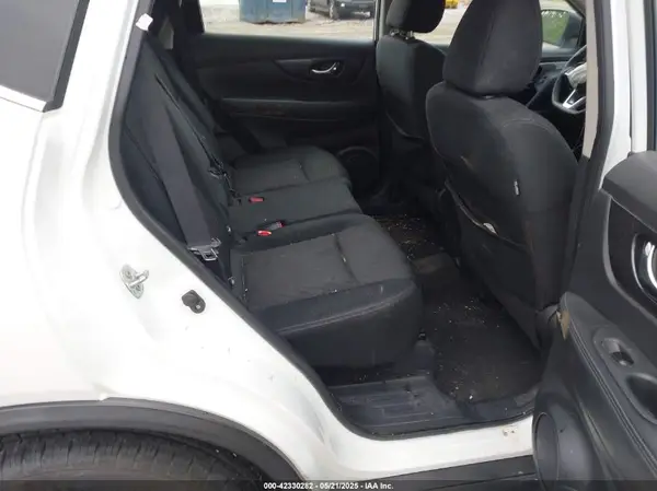 KNMAT2MT5JP528279 2018 NISSAN ROGUE - Image 8