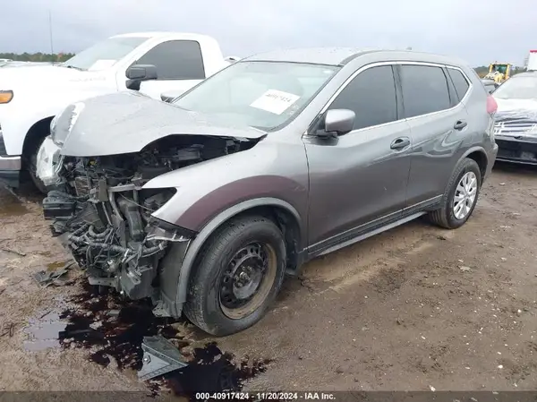 KNMAT2MT5JP530582 2018 NISSAN ROGUE - Image 2