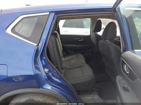 KNMAT2MT5JP530985 2018 NISSAN ROGUE - Image 8