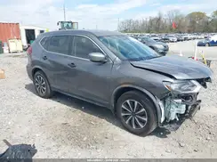 KNMAT2MT5JP531621 2018 NISSAN ROGUE