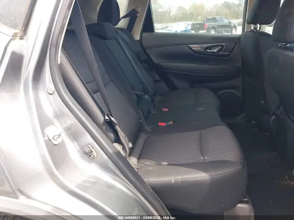 KNMAT2MT5JP531621 2018 NISSAN ROGUE - Image 8