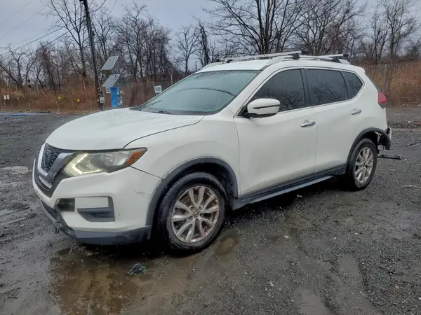 KNMAT2MT5JP532820 2018 NISSAN ROGUE - Image 1