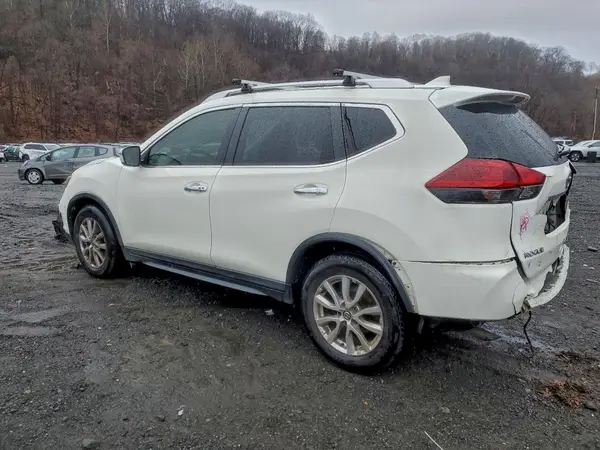 KNMAT2MT5JP532820 2018 NISSAN ROGUE - Image 2