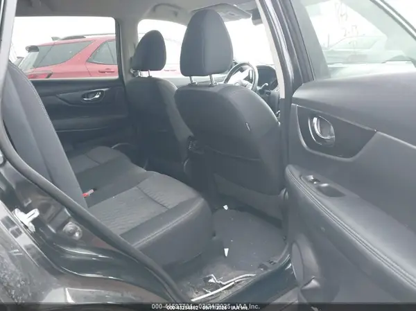 KNMAT2MT5JP535989 2018 NISSAN ROGUE - Image 8